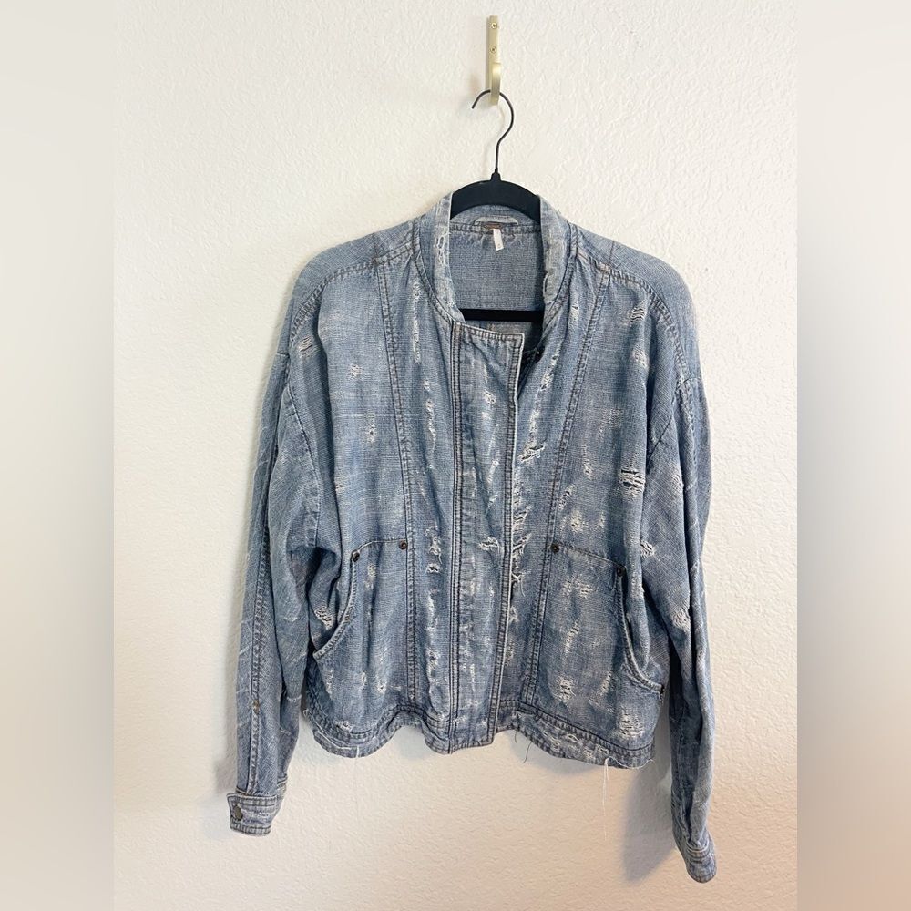 Free people bomber jacket Tattered Tennis Distressed jean jacket size Medium - Picture 4 of 7